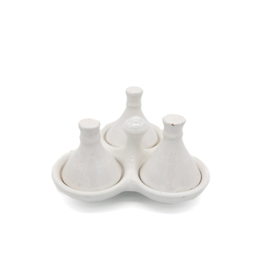 Salt and Pepper Pinch Plate With Covers